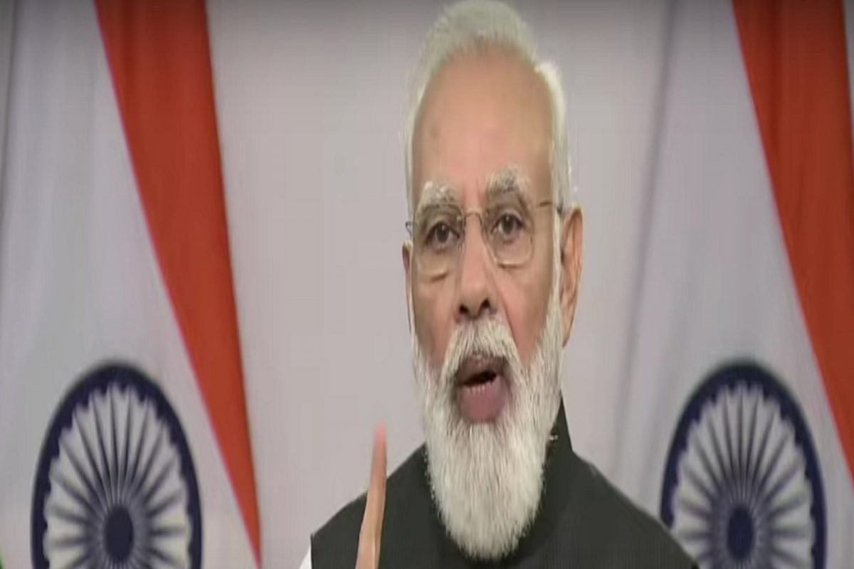 लसीकरणात भारत अव्वल; Omicron पासून सावध राहण्याची गरज, PM मोदींनी 'मन की बात'मधून केलं संबोधित