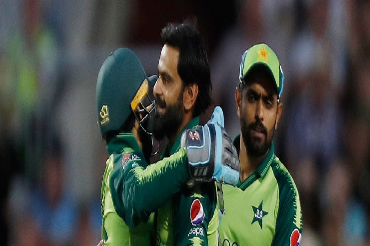 T20 World Cup 2021, IND vs PAK : 24 तास आधीच पाकिस्ताननं जाहीर केली टीम, पाहा कुणाला मिळाली संधी