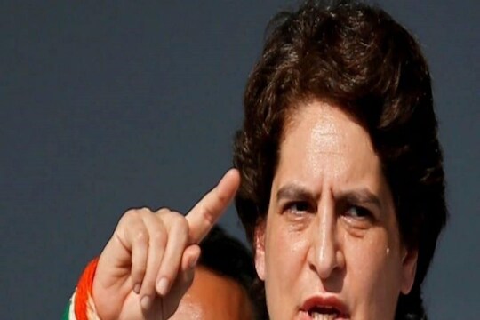 उत्तरप्रदेश निवडणुकीपूर्वी प्रियंका गांधींची मोठी घोषणा (File Photo: Reuters)