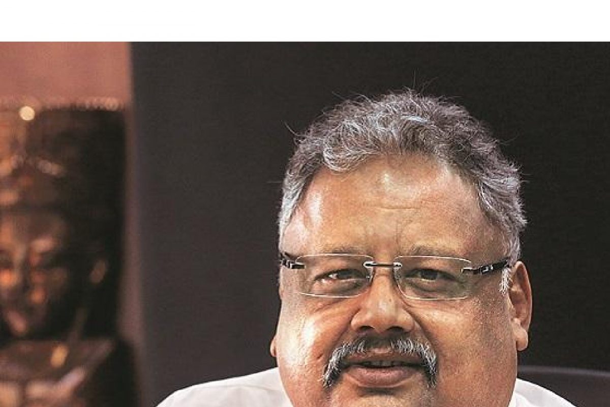 Rakesh Jhunjhunwala यांच्या पोर्टफोलिओतील 'या' शेअरमध्ये 48 टक्क्यांची घसरण, तज्ज्ञांचं मत काय?