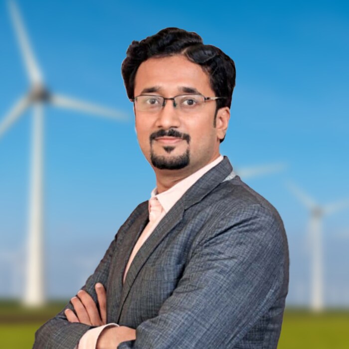  शिक्षण घेताना तरुण उद्योजक मनीष डबकारा यांनी कंपन्यांमध्ये कार्बन क्रेडिटच्या संदर्भात ऑडिट करण्याचे कामही सुरू केले होते. 2008 मध्ये त्यांनी एनकिंग इंटरनॅशनल कंपनीची स्थापना केली आणि एप्रिल 2021 मध्ये EKI एनर्जी सर्व्हिसेस लिमिटेड कंपनीचा IPO BSE वर सूचीबद्ध झाला. 
