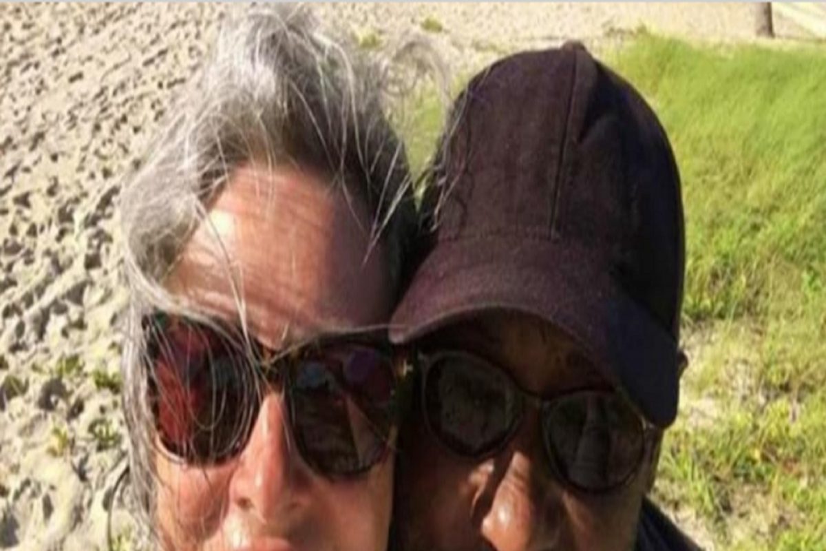 हे खरं 'बचपन का प्यार'! 60 व्य वर्षी मिळालं पहिलं प्रेम; 40 वर्षांनी जुळलं लग्न