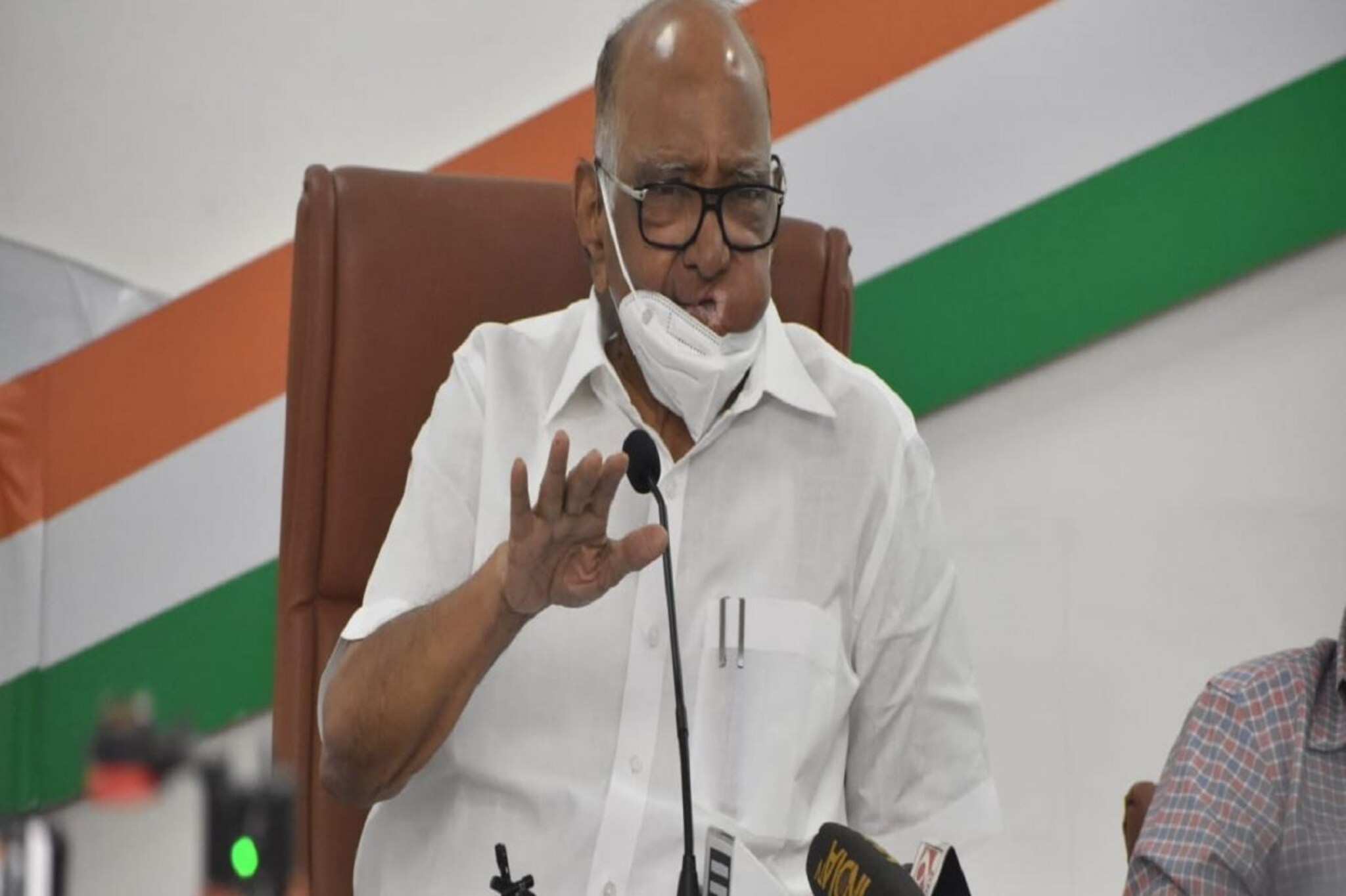 'मला ईडीची नोटीस पाठवल्यावर महाराष्ट्राने भाजपाला वेडी ठरवलं' : शरद पवार