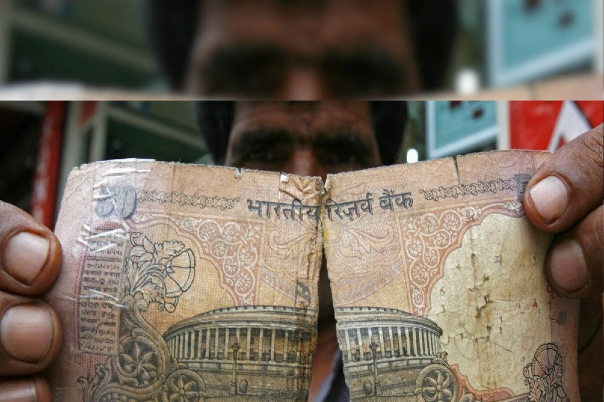 फाटलेल्या नोटा घेऊन RBI त्याचं नेमकं काय करतं? जाणून घ्या संपूर्ण प्रक्रिया