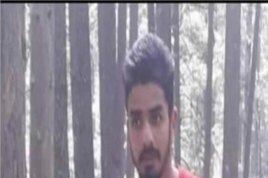 शोपियानमध्ये उपचारादरम्यान एक जवान शहीद, 15 दिवसात 15 दहशतवादी ठार; पुंछमध्ये अजूनही चकमक सुरु