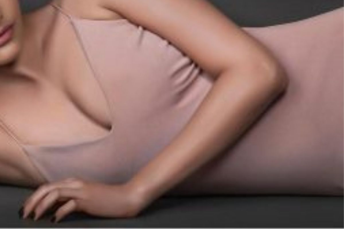 प्रियकर सतत मागवायचा महिलांचे कपडे; सत्य समोर येताच गर्लफ्रेंडला बसला धक्का