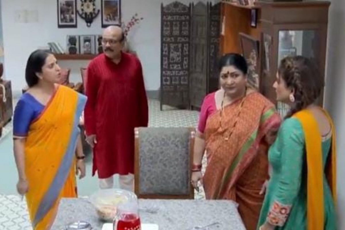 VIDEO: अरुंधतीने संजनाला पुन्हा ठणकावलं! 'आई कुठे काय करते'मध्ये नवा ट्विस्ट