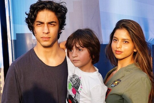 Aryan Khan case: शाहरुखसाठी कठीण काळ! मुलाच्या अटकेनंतर मुलगी सुहानाची प्रकृती बिघडली