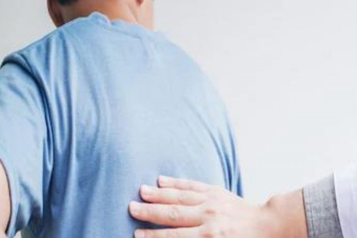 World Spine Day: जाणून घ्या मणक्याच्या त्रासाची 3 प्रमुख कारणं; तज्ज्ञांनी सांगितले 'हे' उपाय