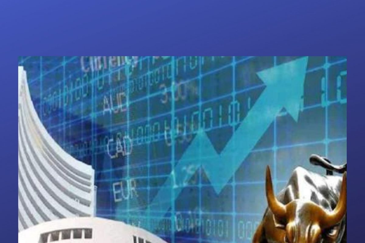 लाखाचे 12 लाख फक्त 18 महिन्यात! 'या' शेअरमध्ये गुंतवणुकीबाबत तज्ज्ञांचा सल्ला काय?