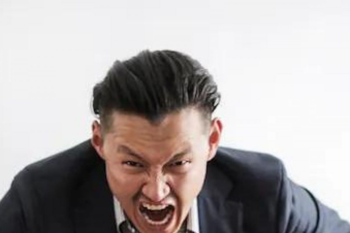 सुट्टी मिळवण्यासाठी कर्मचाऱ्यानं शोधलं अजब कारण; ऐकताच भडकला बॉस, वाचून तुम्हीही व्हाल थक्क