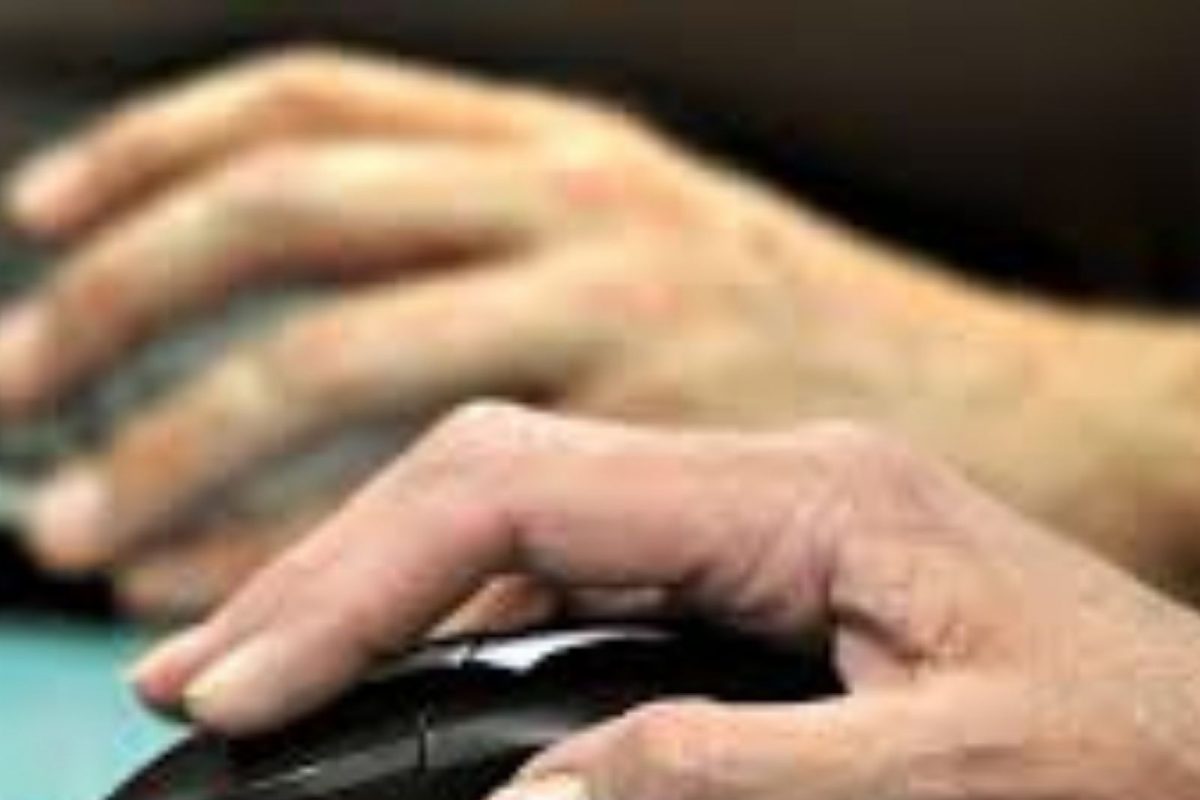 'Computer' आणि 'Mouse' ची जोडी आहे खास! या उपकरणाला उंदराचं नाव पडलं तरी कसं?