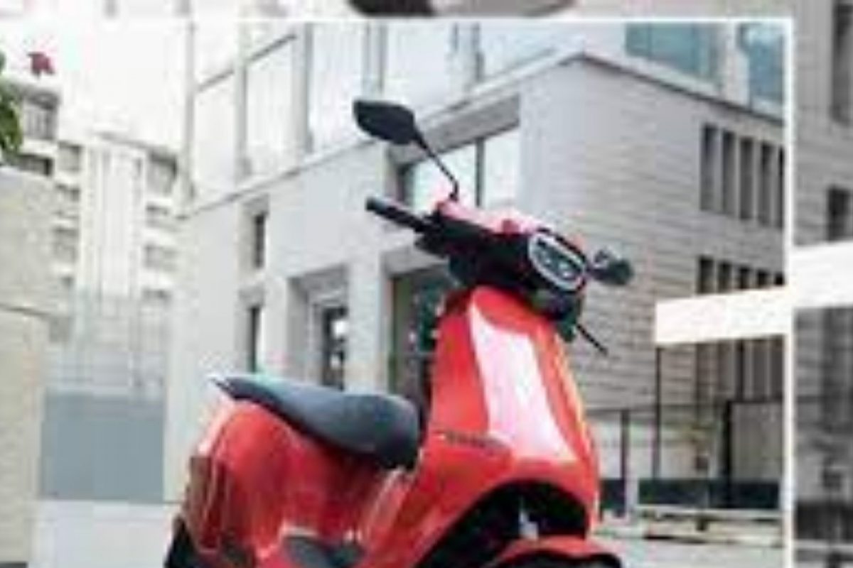 OLA Scooter : ओला कंपनीनं केलं इलेक्ट्रि्क हायपर चार्जर लॉन्च; आता स्कूटरला 18 मिनिटांत करा चार्ज