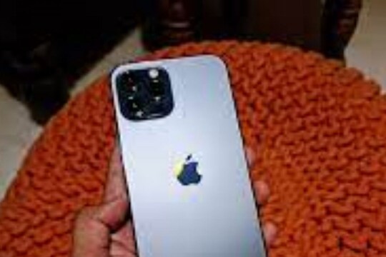 Apple कडून केली जातेय फसवणूक? विद्यार्थ्यांकडून कंपनीविरोधात गुन्हा दाखल