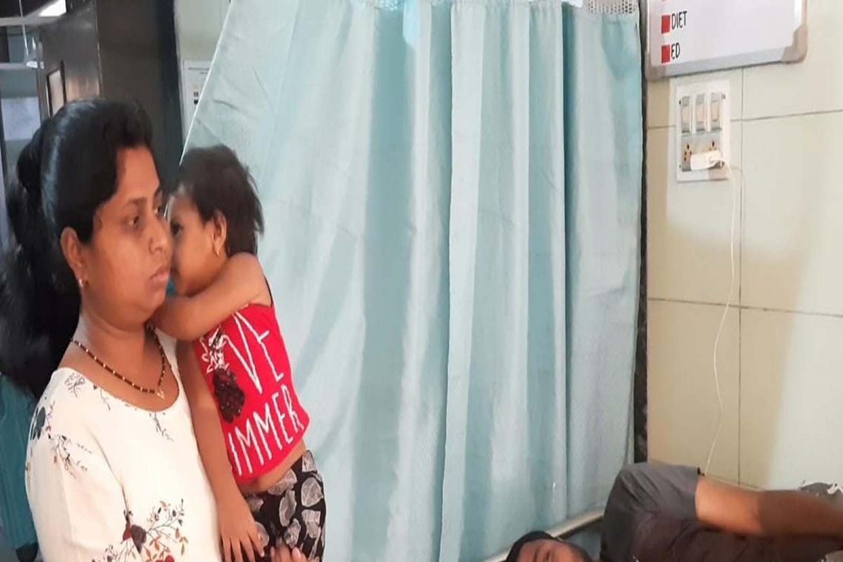 सोमवारी पुन्हा जीवन हे रात्री कामावरून घरी आले असता त्यांना आपल्या दाराला बाहेरून कडी लावून घरच्यांना कोंडवल्याचे समजले.