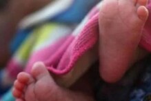 अनैतिक संबंधातून बाळ जन्मले अन् आईने धावत्या लोकलमध्ये सोडून दिले, पण...