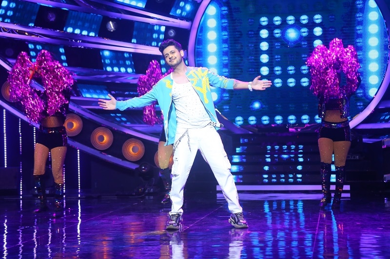 Bigg Boss Marathi 3 च्या घरात आदिश वैद्यची धम्माकेदार एंट्री 