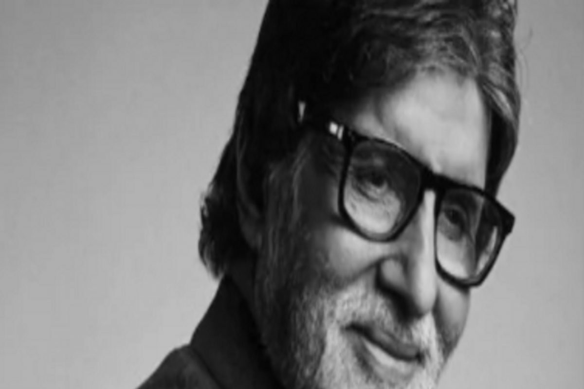 Happy Birthday Amitabh Bachchan: बिग बींच्या फिटनेसचं रहस्य आहे तरी काय? या 4 गोष्टींपासून राहतात दूर