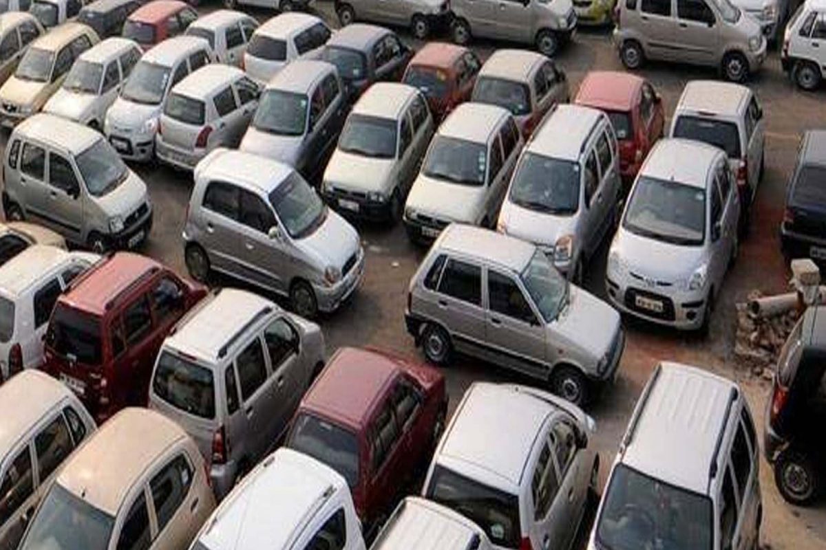 खबरदारी न बाळगता गाडी खरेदी केली आणि ती गाडी चोरीची असेल, तर ती खरेदी करणारी व्यक्ती गुन्हेगार ठरू शकते.