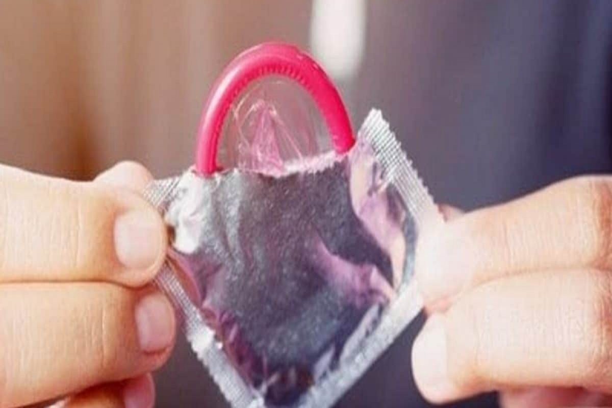 ...तर Condom शिवाय Sex करणं गुन्हा; तुमची छोटीशी चूक पडणार महागात