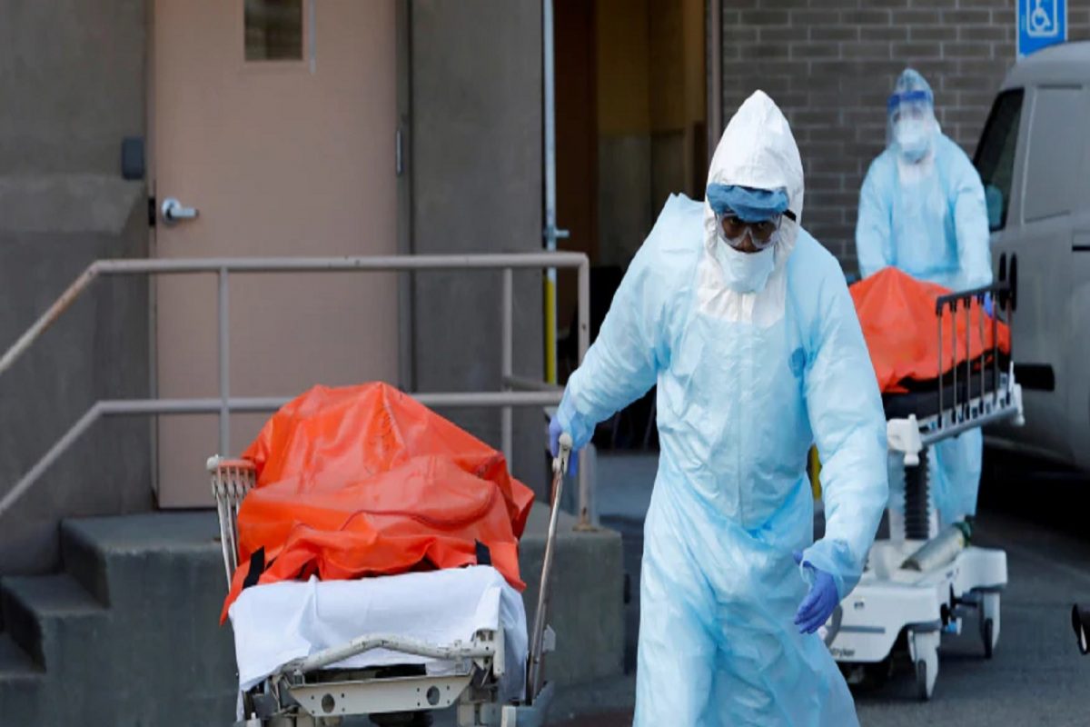 कोरोनाचं भयावह चित्र! रुग्णांच्या मृतदेहांचा खच; अंत्यसंस्कारासाठी एप्रिलपर्यंत वेटिंग