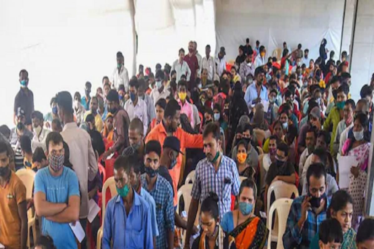 100 कोटींचा टप्पा गाठला; पुढे काय? मोदींचा महालसीकरणाचा रथ ओढणाऱ्या 6 सारथ्यांनी सांगितली योजना