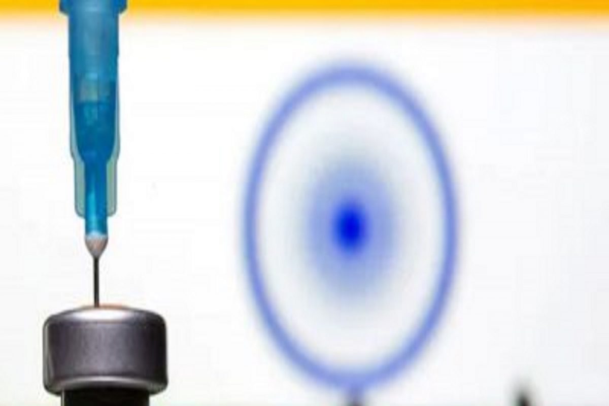 ओमिक्रॉन व्हेरियंटवर `या` लसीच्या बूस्टर डोस ठरू शकतो प्रभावी, तुम्ही कोणता डोस घ्यायला हवा? वाचा तज्ञांचे मत