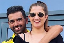 IPL 2021 : धोनीच्या सांगण्यावरून चहरने बदलला गर्लफ्रेंडला प्रपोज करण्याचा प्लान IPL 2021 : धोनीच्या सांगण्यावरून चहरने बदलला गर्लफ्रेंडला प्रपोज करण्याचा प्लान