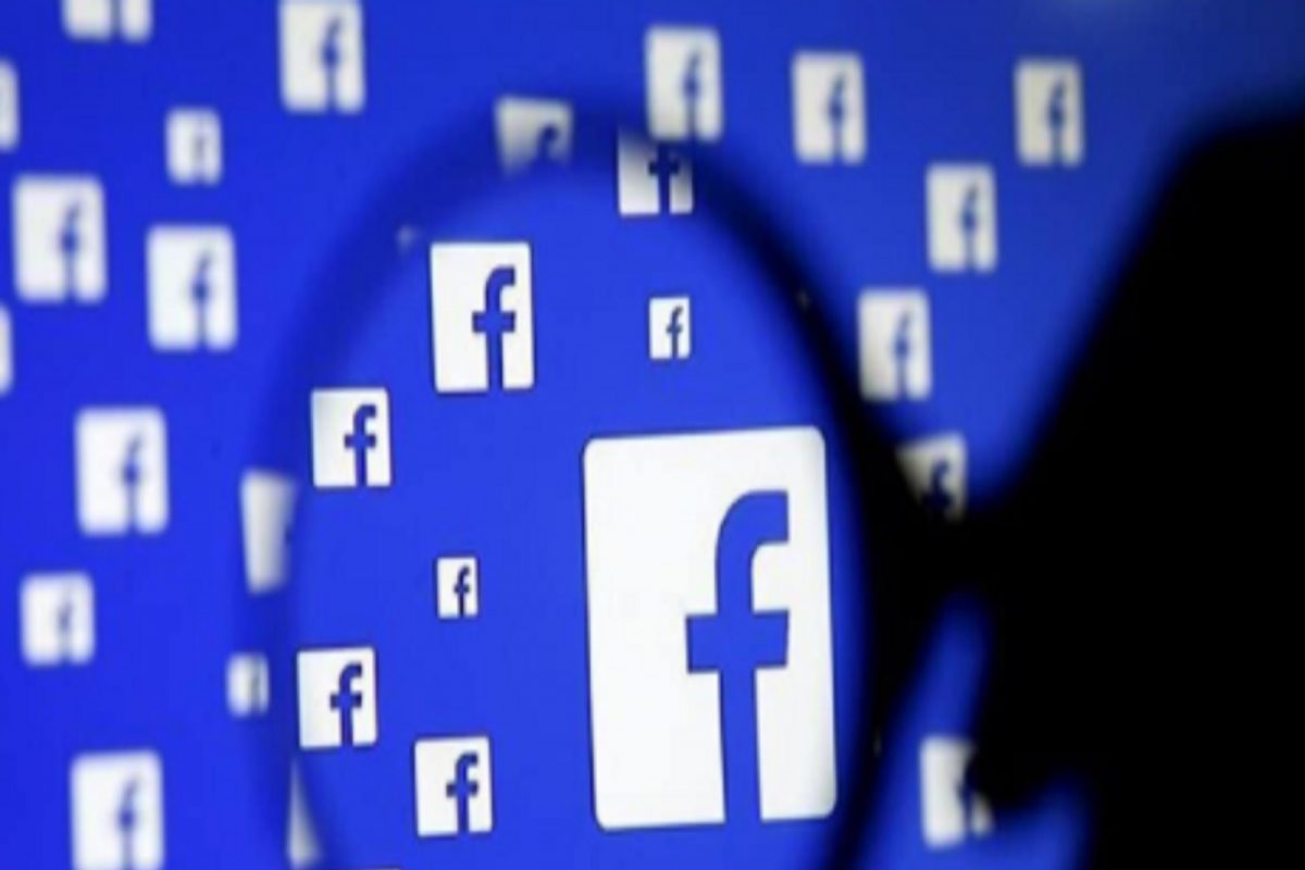 Facebook वर 'जासूस' नातेवाईकांपासून असं लपवा तुमचं प्रोफाइल, हा जुगाड माहितेय का?