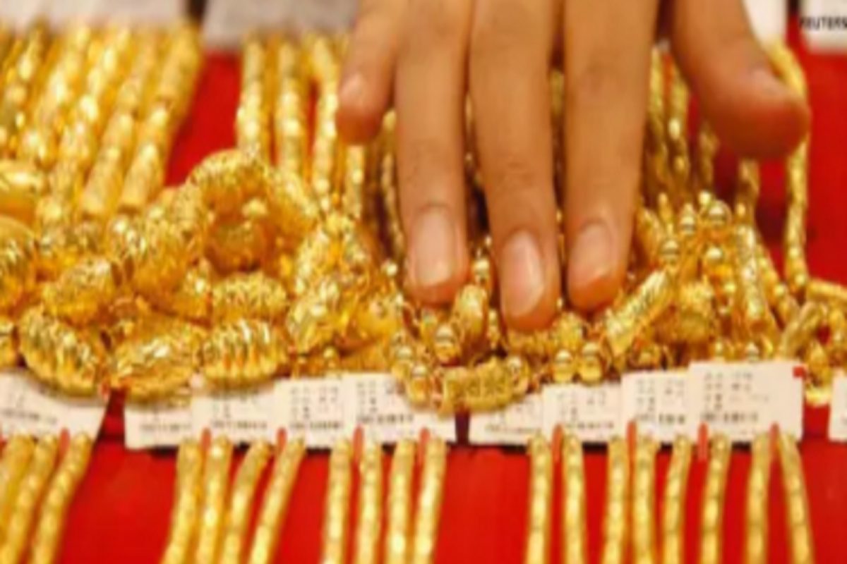 Gold Price Today: सोने दरात वाढ, चांदीचा भावही वधारला; जाणून घ्या लेटेस्ट रेट