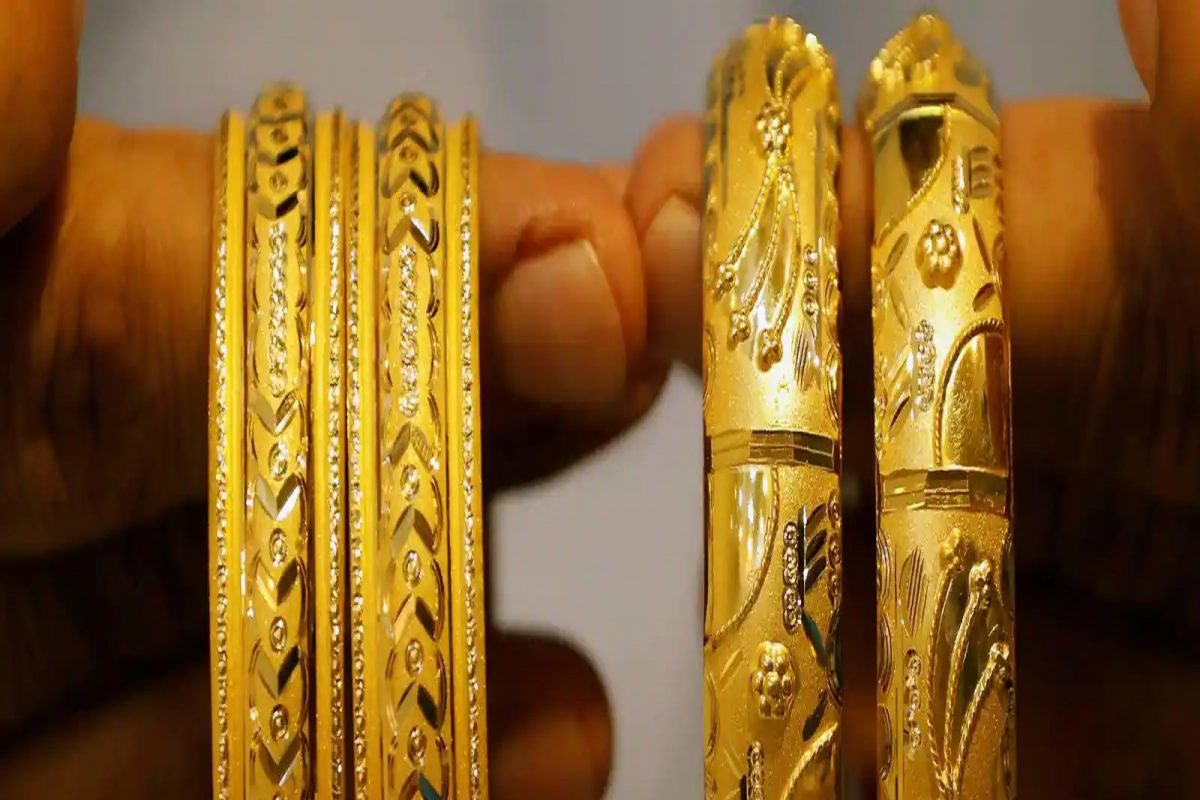 Gold Price Today: आज काय दराने खरेदी कराल सोनं? रेकॉर्ड हायपेक्षा 9300 रुपयांनी आहे स्वस्त