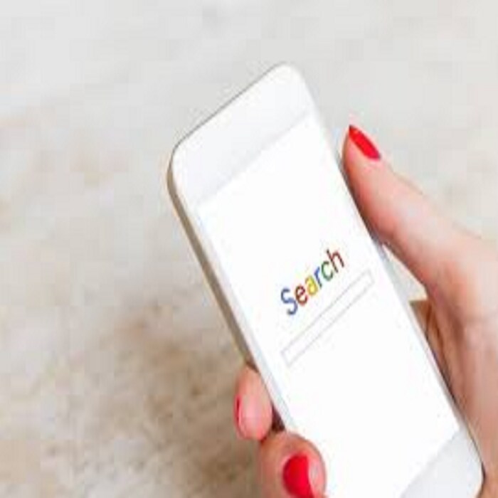 Google वर ज्यावेळी आपण काहीही सर्च करतो, त्यावेळी सर्वात आधी गुगल हे चेक करतो, की वेब पेजेसवर त्यासंबंधी काय-काय कंटेंट आहे. या प्रोसेसला Crawling म्हणतात. 