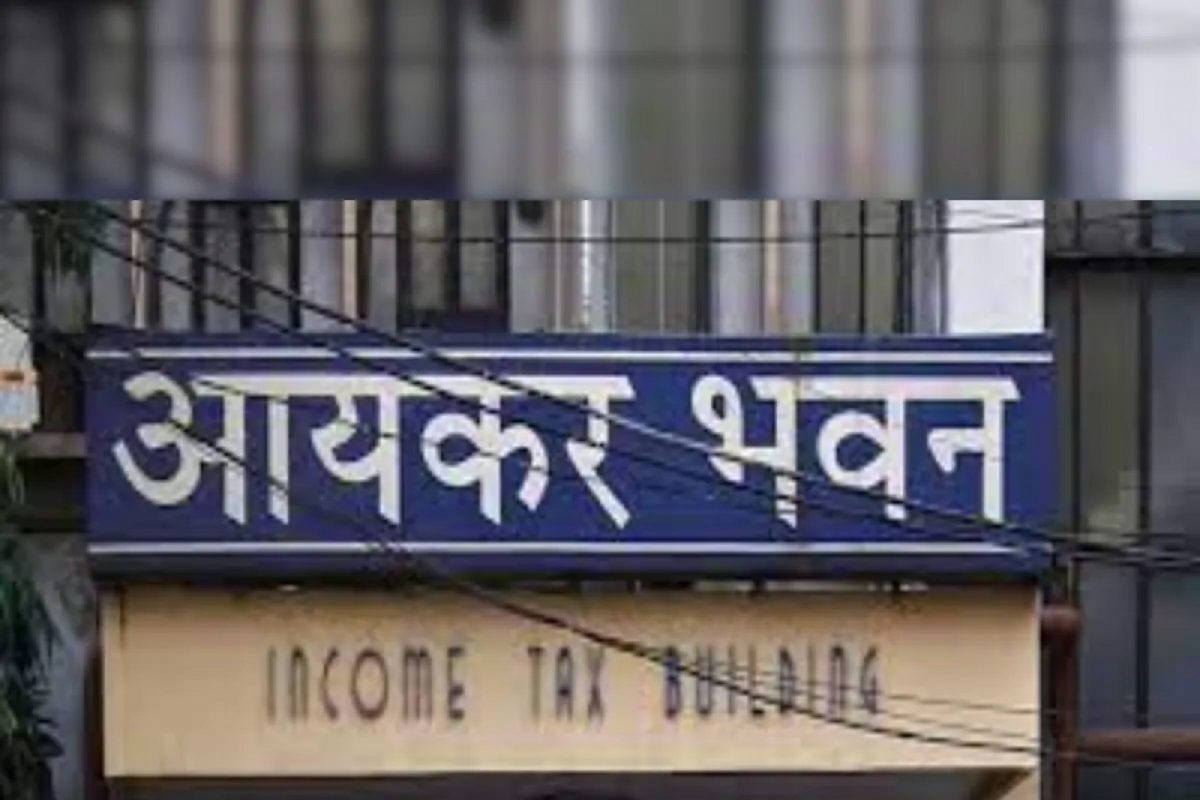 Remdesivirचं उत्पादन करणाऱ्या कंपनीवर Income Taxची धाड, कपाटं-बॉक्समध्ये सापडले 142 कोटी