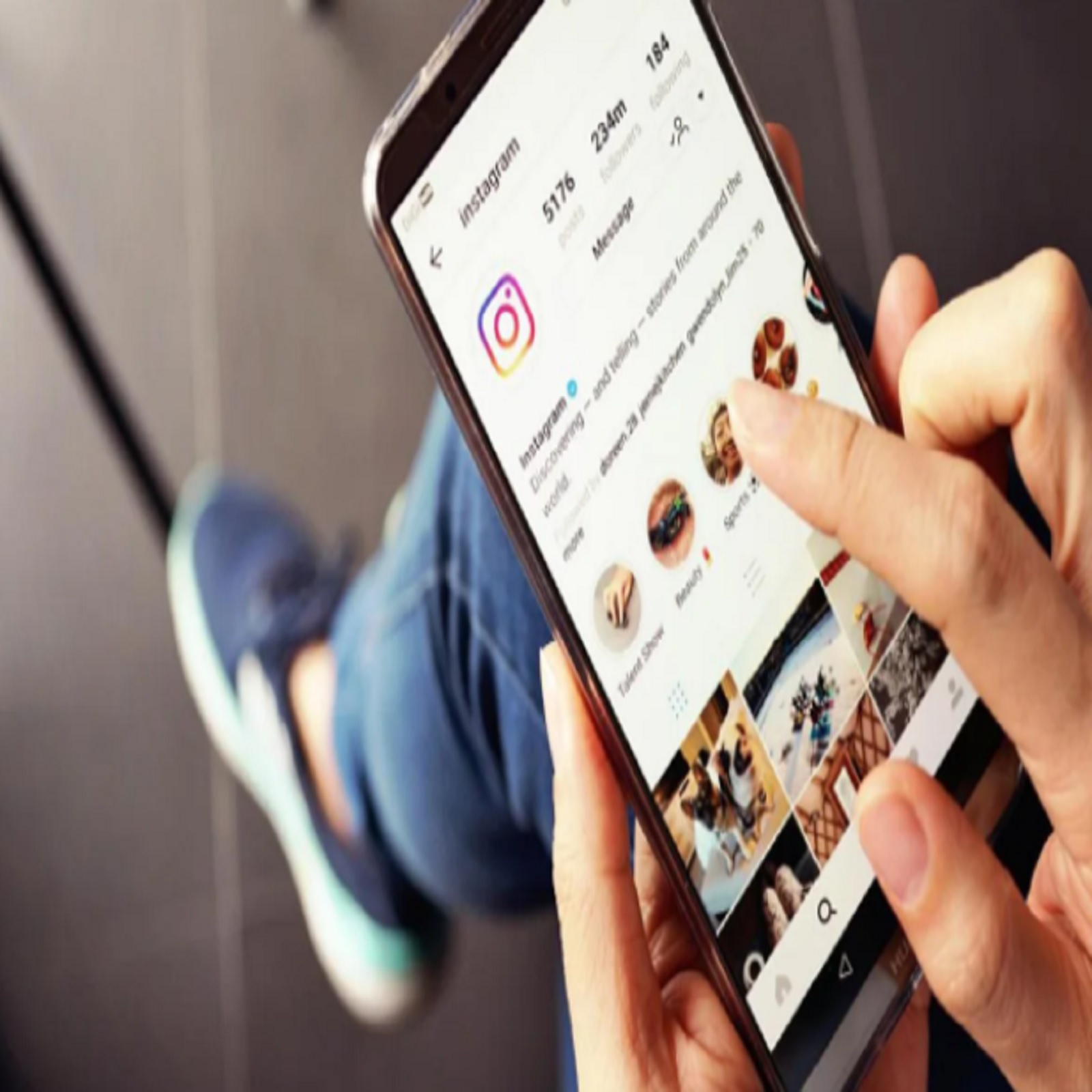 अनेकदा एखाद्या युजरची Instagram Story आपण पाहतो, पण आपण ती स्टोरी पाहिली हे त्या युजरला समजू नये असं वाटतं.