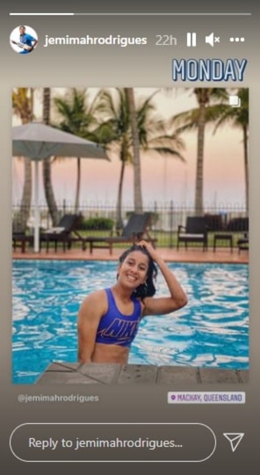 जेमिमाने इन्स्टाग्रामवर स्विमिंग पूलमधले आपले काही फोटो शेयर केले आहेत, ज्यात ती आपली फिट बॉडी दाखवत आहे. 