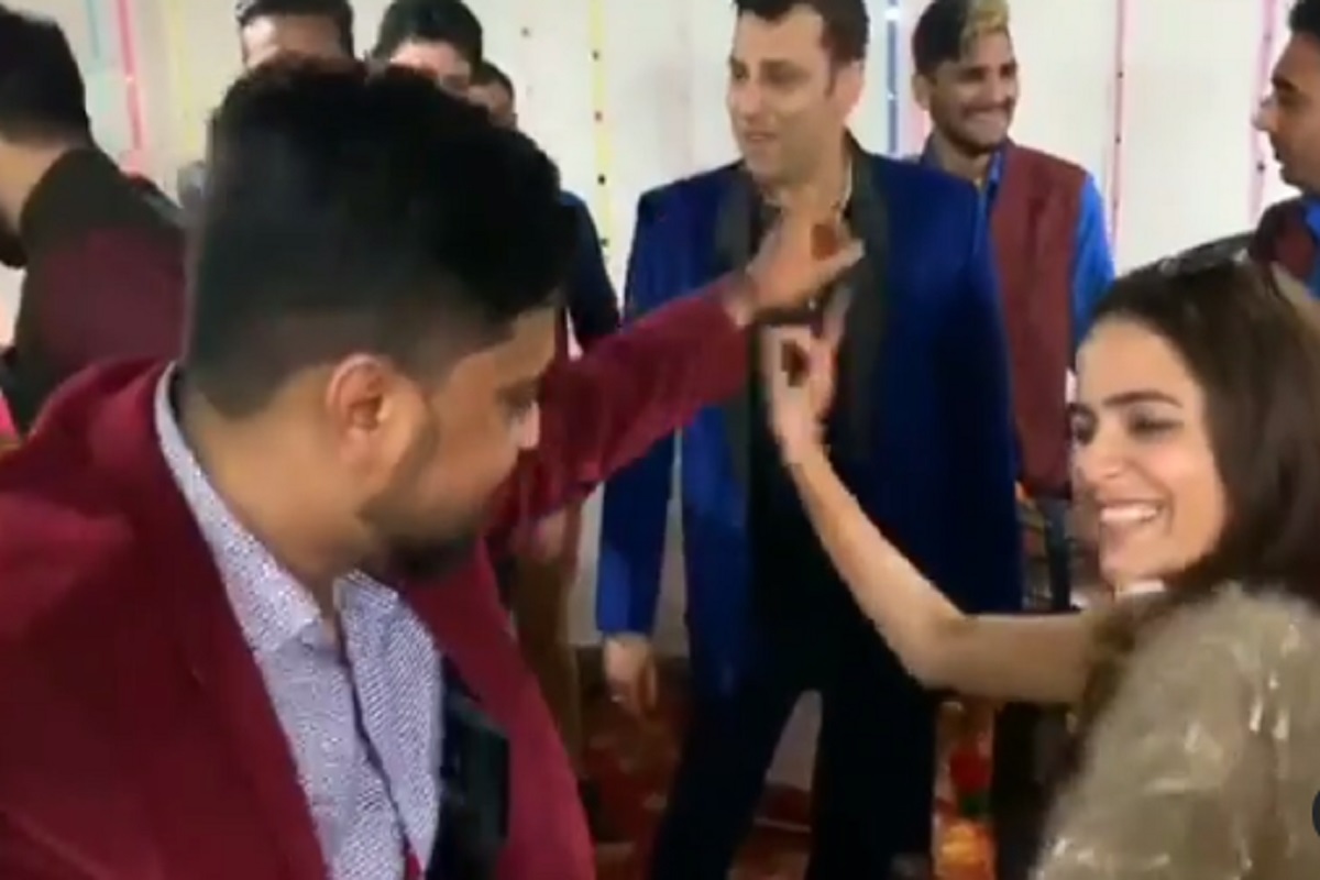 मेहुणीला पाहताच सुटला भावोजींच्या मनाचा ताबा, सर्वांसमोरच केला धिंगाणा; VIDEO VIRAL