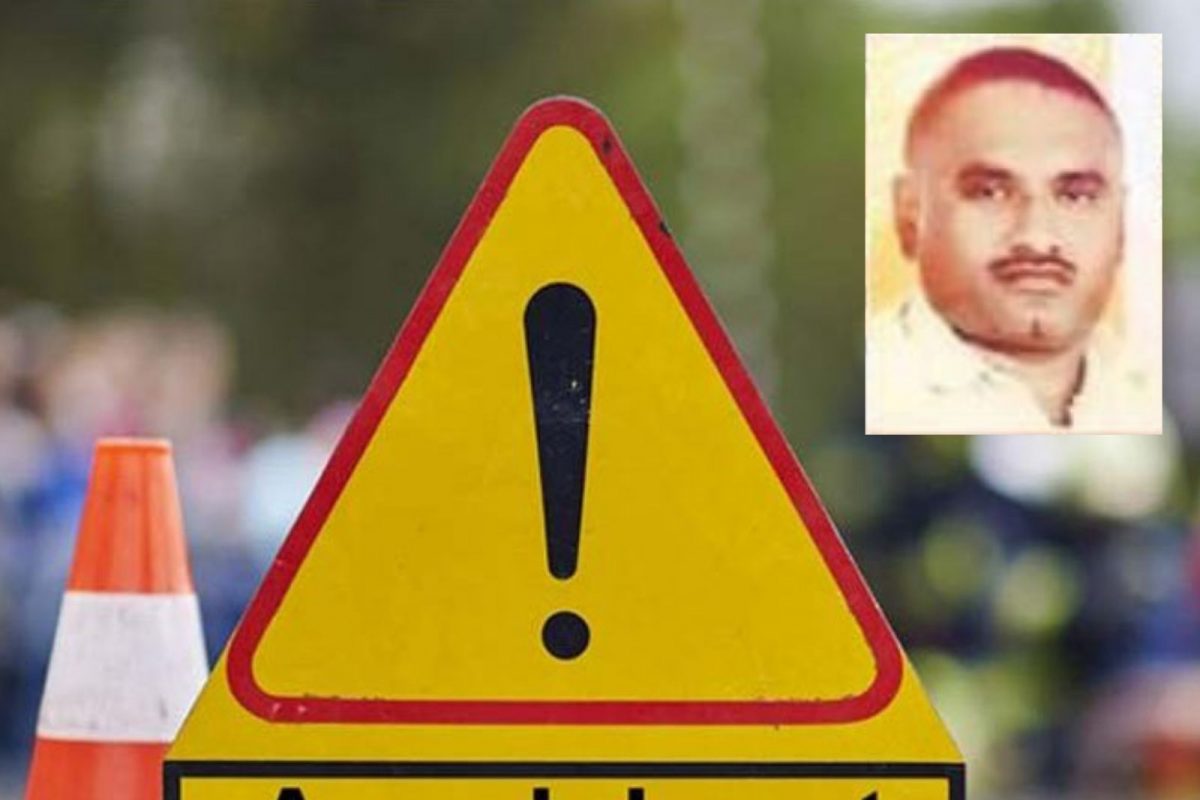 मृत पावलेल्या एसटी चालकाचं नाव संदीप मांगुजी निकम आहे. (फोटो- दिव्य मराठी)