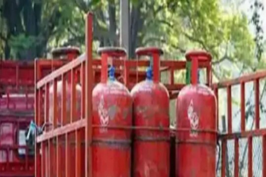 LPG Gas Cylinder बुकिंगवर ही कंपनी देतेय 10000 रुपयांपर्यंत सोनं जिंकण्याची संधी, Paytm वरुन करावं लागेल बुकिंग