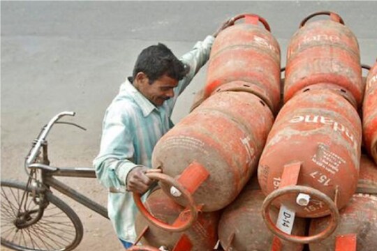 LPG Subsidy हवी असेल तर आजच पूर्ण करा हे महत्त्वाचं काम, वाचा सविस्तर