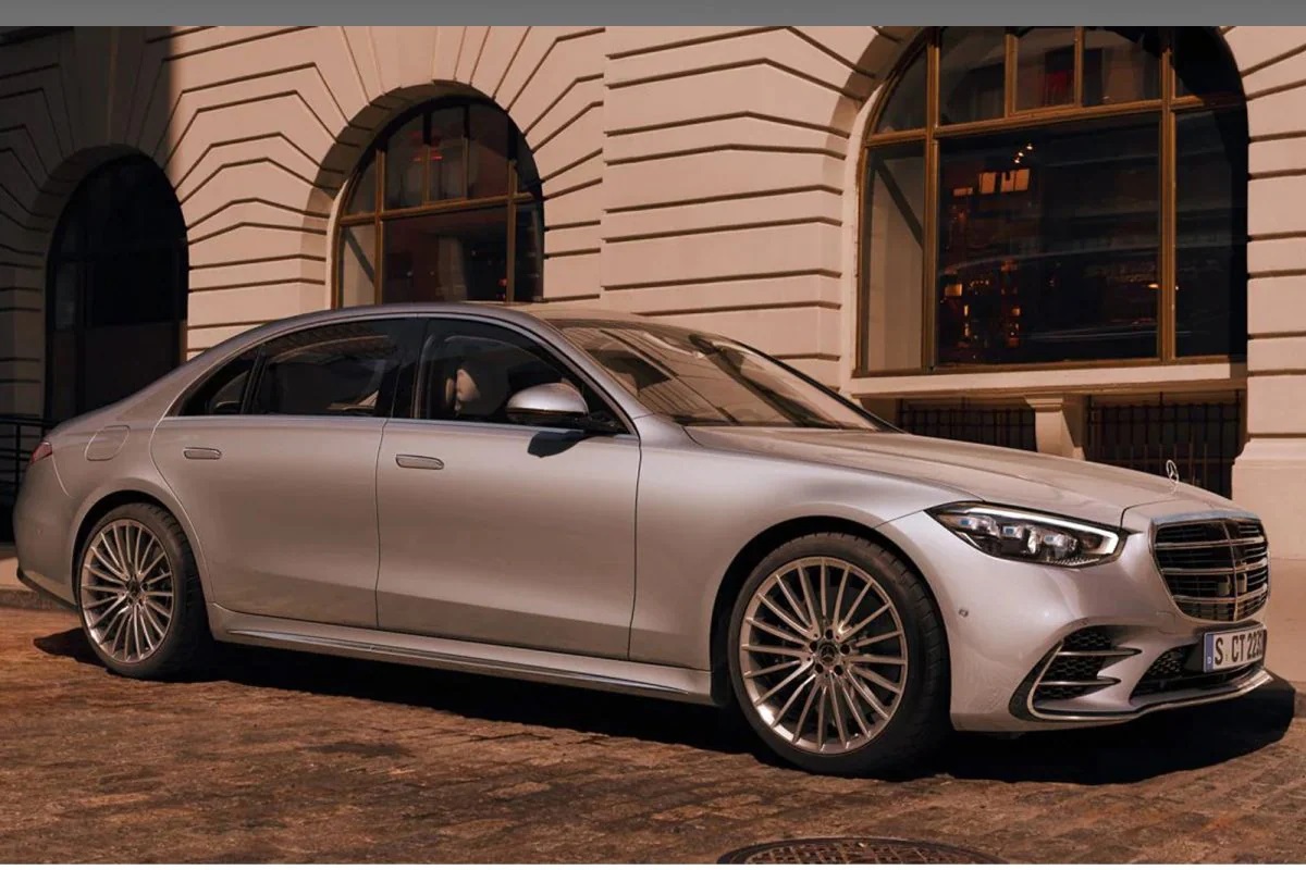 Mercedes-Benz ने लाँच केली 'मेड इन इंडिया' S-Class, पुण्यात होणार निर्मिती; वाचा काय आहे किंमत