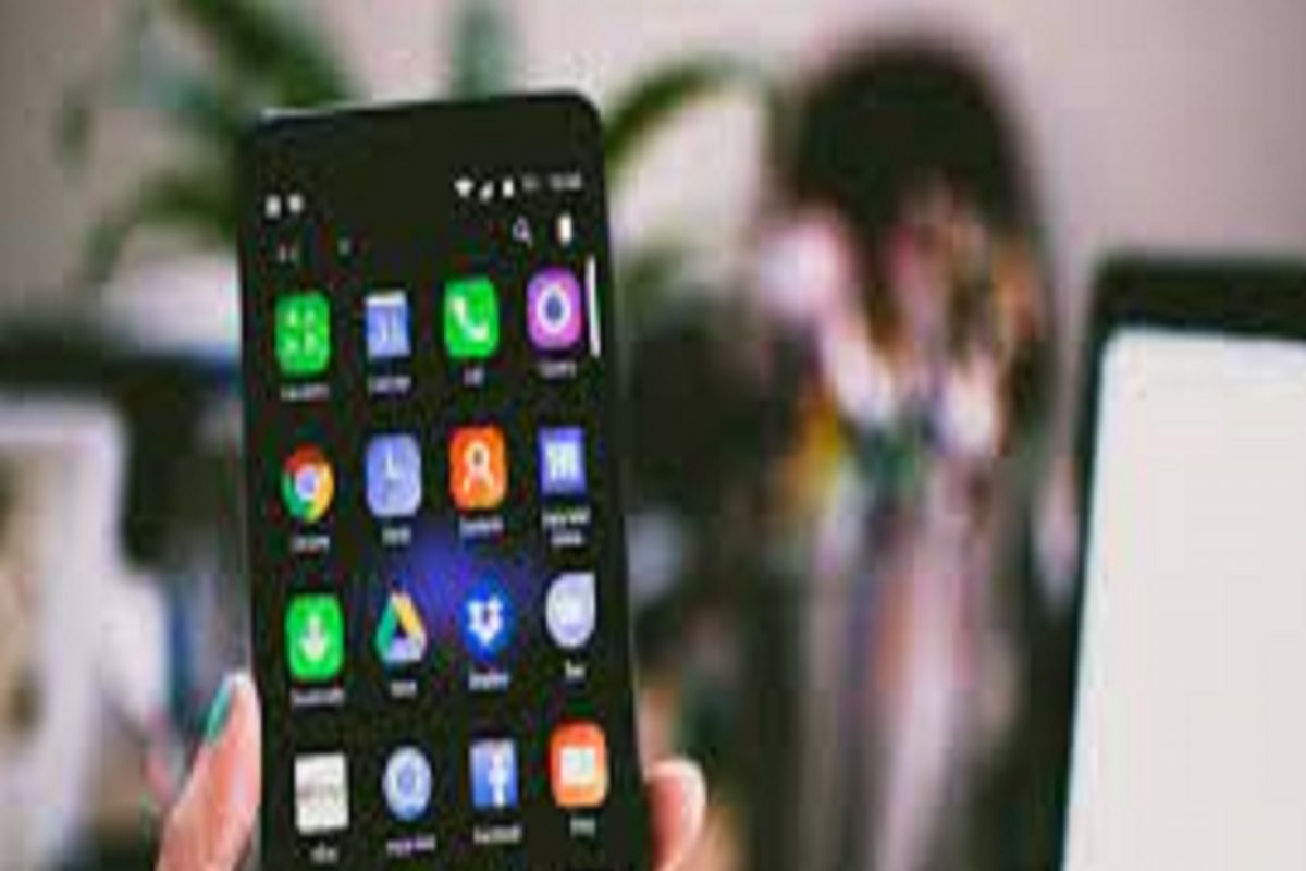 Fake Mobile App मुळे तुमच्या बँक अकाउंटला धोका, असं तपासा App खरं की खोटं?