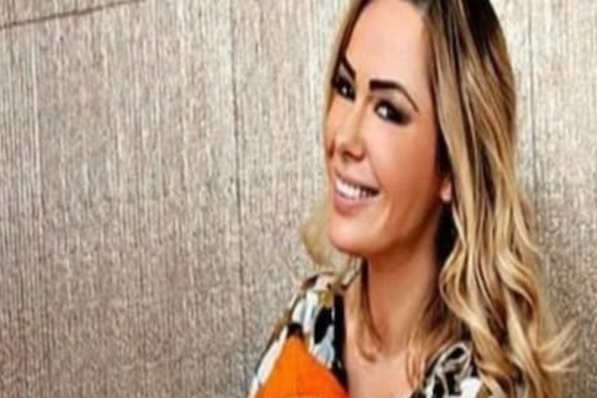 काय सांगता! 'हा' कुत्रा होणार तब्बल 15 कोटींच्या संपत्तीचा मालक; मॉडेलनं संपूर्ण संपत्ती केली नावावर