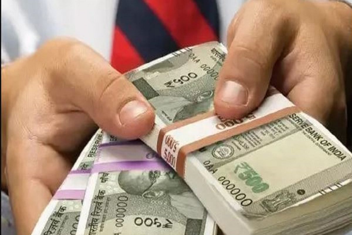 LIC Mutual Fund मधून पैसे कमावण्याची संधी, फक्त 15 दिवस सुरू राहणार बॅलन्स अॅडव्हांटेज फंड