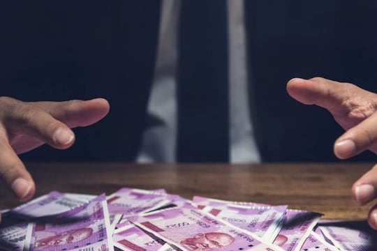 700% चा भरभक्कम रिटर्न! 5 रुपयांचा हा स्टॉक पोहोचला ₹42 वर, 6 महिन्यात गुंतवणूकदारांचे 1 लाख बनले ₹8.39 लाख