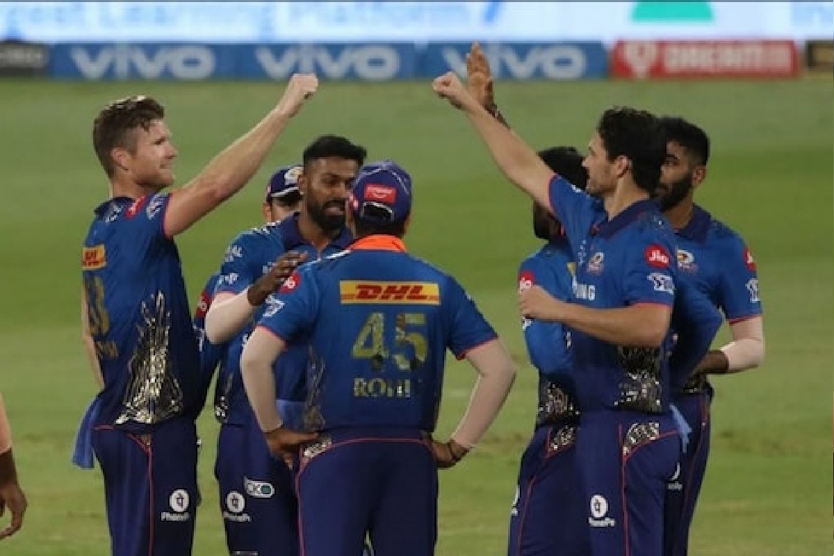 IPL 2021 Playoff: मुंबई इंडियन्सच्या आशा वाढल्या, 'या' पद्धतीनं मिळेल टॉप 4 मध्ये प्रवेश