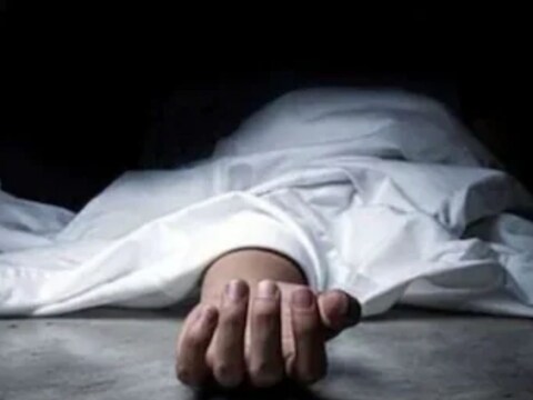Murder in Gondia: गोंदिया जिल्ह्यातील आमगाव पोलीस ठाण्याच्या हद्दीत नात्याला काळिमा फासणारी घटना उघडकीस आली आहे. येथील एका तरुणाने आपल्या सख्ख्या लहान भावाचा गळा आवळून हत्या केली आहे. 