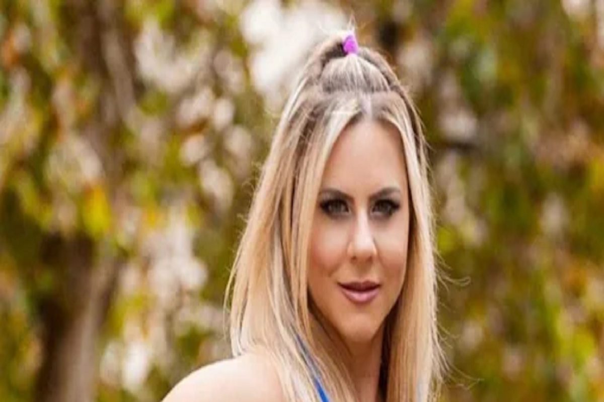 ऐकावं ते नवल! हिच्याकडून INSULT करून घ्यायला धडपडतात पुरुष; अपमानासाठी मोजतात हजारो रुपये