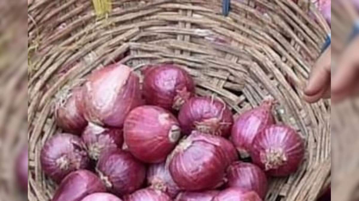 Home remedies sleeping with onions in socks effective against fever