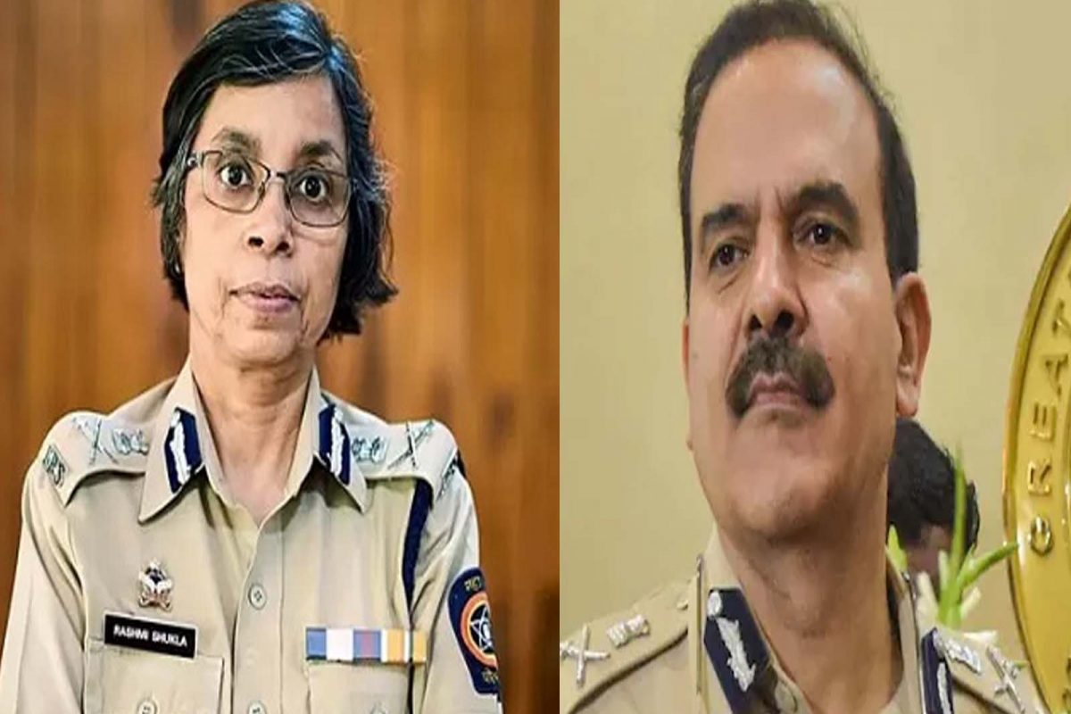 मुंबईचे माजी पोलीस आयुक्त परमबीर सिंग आणि रश्मी शुक्ला यांना समन्स बजावण्याचे कोरेगाव भीमा चौकशी आयोगाने दिले आहे.