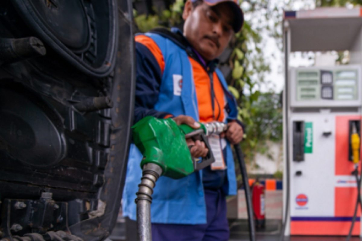 Petrol Price Today: ऑक्टोबर महिन्यात आतापर्यंत 14 वेळा इंधन दरवाढ, इथे तपासा तुमच्या शहरातील आजचा भाव